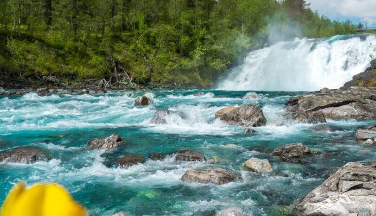 Norwegen Autorundreisen Wasserfall Rjoandefossen