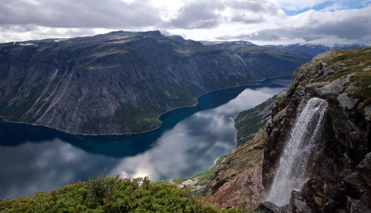 Autorundreisen Norwegen Ullensvang